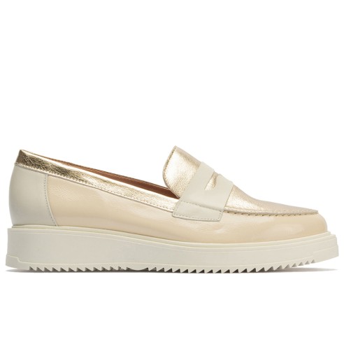 JucaZapatos - Pitillos 10384 - CREMA - Mocasin con picados mujer en piel napa CREMA