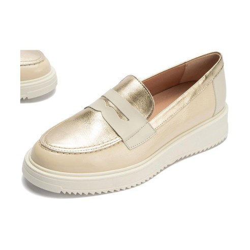 JucaZapatos - Pitillos 10384 - CREMA - Mocasin con picados mujer en piel napa CREMA