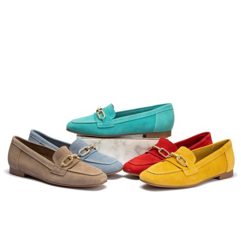 JucaZapatos - Pitillos 10475 - ROJO - Mocasin con adorno metal mujer en serraje ROJO