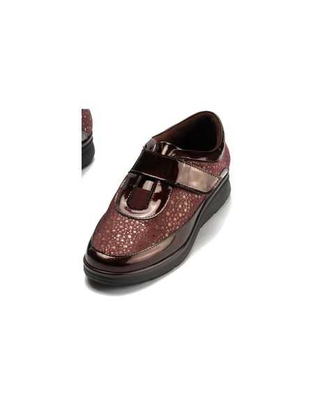 JucaZapatos - Pitillos 10703 - BURDEOS - Deportivo Velcro en charol con lycra de mujer color burdeos