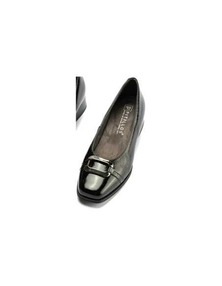 JucaZapatos - Pitillos 10812 - NEGRO - Salón de Pico en Charol con Adorno de mujer color negro