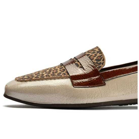 JucaZapatos - Pitillos 10870 - PIEDRA - Mocasín Combinado en charol con leopardo de mujer color piedra