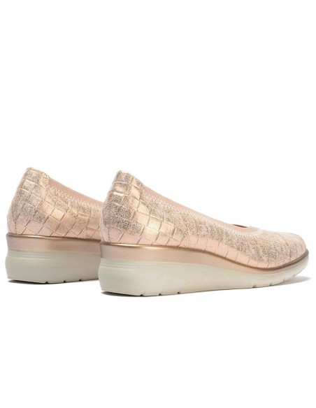 JucaZapatos - Pitillos 11072 - NUDE - Salón con elásticos y cuña en piel fantasía, en tonos metalizados Nude