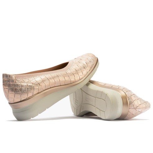 JucaZapatos - Pitillos 11072 - NUDE - Salón con elásticos y cuña en piel fantasía, en tonos metalizados Nude