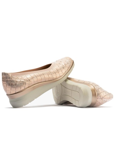 JucaZapatos - Pitillos 11072 - NUDE - Salón con elásticos y cuña en piel fantasía, en tonos metalizados Nude