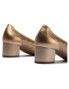 JucaZapatos - Pitillos 11132 - NUDE - Zapato salón con tacón medio, en piel fantasía perforada Nude