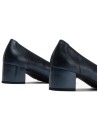 JucaZapatos - Pitillos 11133 - MARINO - Zapato salón con tacón medio y adorno, en piel brillante Marino