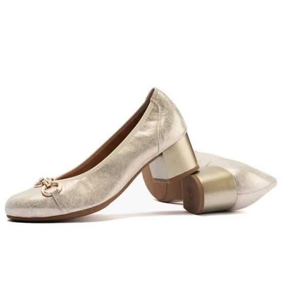JucaZapatos - Pitillos 11133 - ORO - Zapato salón con tacón medio y adorno, en piel brillante Oro