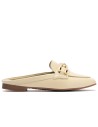 JucaZapatos - Pitillos 11141 - CREMA - Mocasín plano destalonado en piel napa bombeada, con adorno Crema