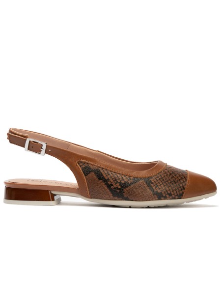 JucaZapatos - Pitillos 11174 - CUERO - Bailarina destalonada con tacón bajo, punta fina y animal print Cuero