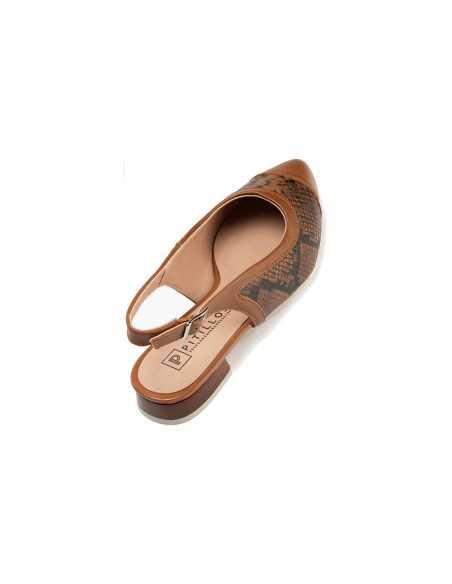 JucaZapatos - Pitillos 11174 - CUERO - Bailarina destalonada con tacón bajo, punta fina y animal print Cuero