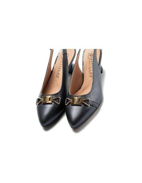 JucaZapatos - Pitillos 11186 - MARINO - Zapato salón destalonado con tacón medio, con adorno y piel laminada Marino