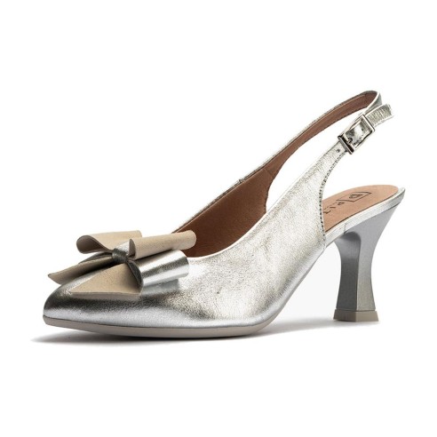 JucaZapatos - Pitillos 11191 - PLATA - Zapato de salón destalonado con tacón alto, punta fina y detalle de lazo Plata