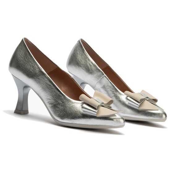 JucaZapatos - Pitillos 11192 - PLATA - Zapato de salón con tacón alto, punta fina y detalle de lazo Plata