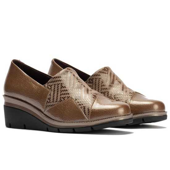 JucaZapatos - Pitillos 11531 - TOPO - Abotinado combinado charol con lycra Topo