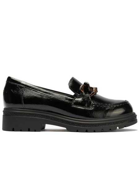 JucaZapatos - Pitillos 11576 - NEGRO - Mocasín en charol con adorno Negro