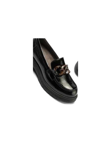 JucaZapatos - Pitillos 11576 - NEGRO - Mocasín en charol con adorno Negro