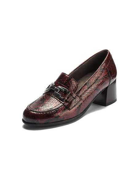 JucaZapatos - Pitillos 11643 - BURDEOS - Mocasín serpiente charol con adorno Burdeos