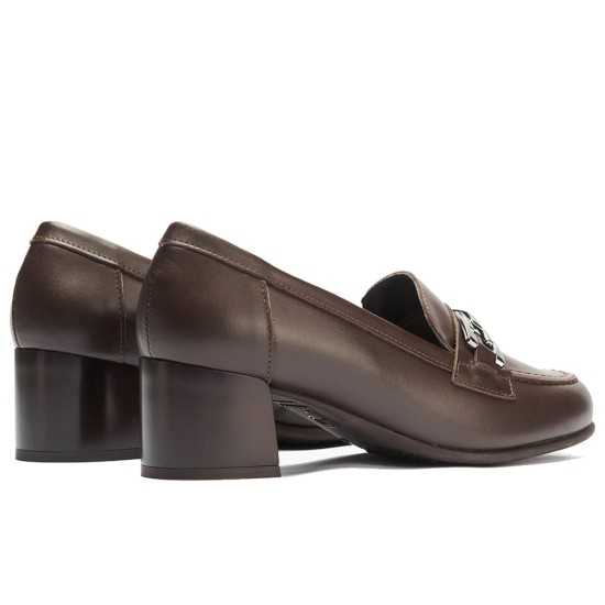 JucaZapatos - Pitillos 11645 - MARRON - Mocasín serpiente charol con adorno Marrón
