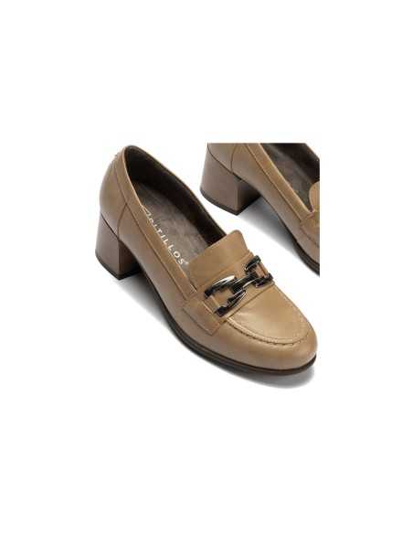 JucaZapatos - Pitillos 11645 - TOPO - Mocasín serpiente charol con adorno Topo