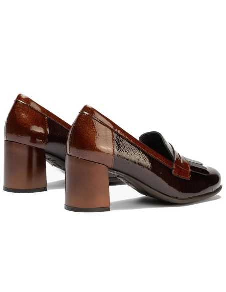 JucaZapatos - Pitillos 11654 - MARRON/CUERO - Mocasín antifaz flecos combinado charol bicolor Marrón-Cuero