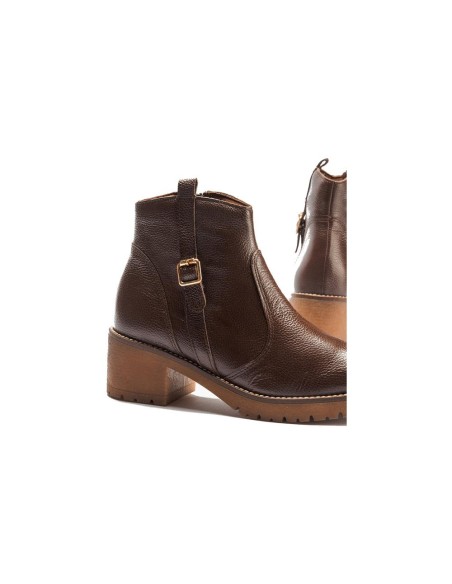 JucaZapatos - Pitillos 20526 - MARRON - Botín en napa con grano con detalle hebilla lateral Marrón