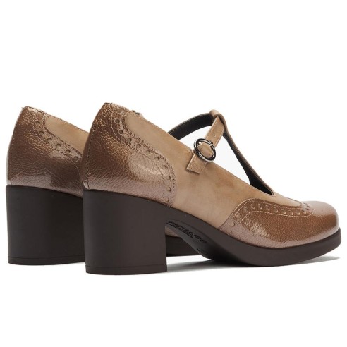 JucaZapatos - Pitillos 30501 - TOPO - Gilda picados combinada en charol con napa Topo
