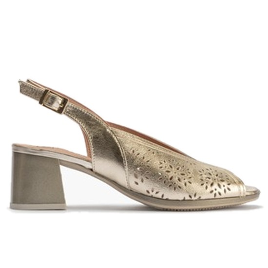 JucaZapatos - Pitillos 10532 - ORO - Sandalia con picados mujer con hebilla en piel laminado ORO