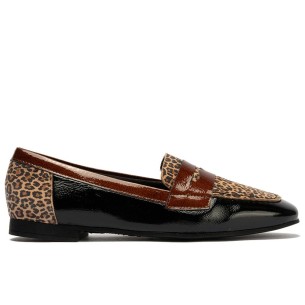 JucaZapatos - Pitillos 10481 - CREMA-PIED - Mocasin con adorno metal mujer en piel charol BEIGE