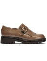 JucaZapatos - Pitillos 11572 - TOPO - Abotinado charol con flecos y detalle hebilla Topo