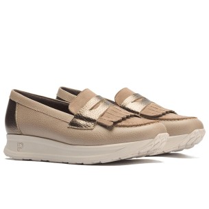JucaZapatos - Pitillos 10481 - CREMA-PIED - Mocasin con adorno metal mujer en piel charol BEIGE 2