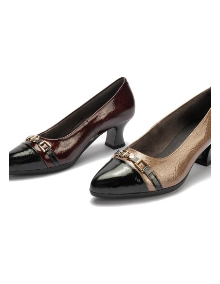 JucaZapatos - Pitillos 11682 - NEGRO/BURDEOS - Salón puntera con adorno combinado charol Negro-Burdeos