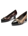 JucaZapatos - Pitillos 11682 - NEGRO/BURDEOS - Salón puntera con adorno combinado charol Negro-Burdeos