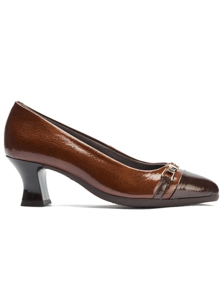 JucaZapatos - Pitillos 11682 - MARRON/CUERO - Salón puntera con adorno combinado charol Marron-Cuero