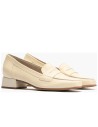 JucaZapatos - Pitillos 11152 - CREMA - Mocasín con tacón bajo y antifaz, con punta cuadrada Crema