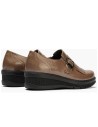 JucaZapatos - Pitillos 11544 - TOPO - Abotinado con flecos y hebilla en charol Topo